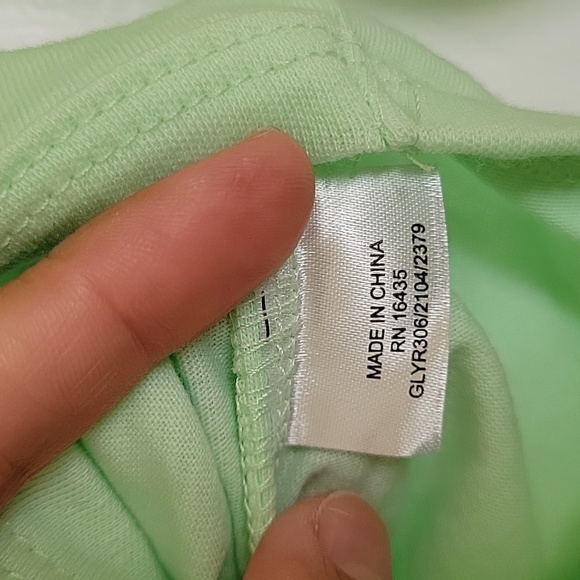 🎁NEW SET Okie Dokie Mandalorian Christmas Bodysuit. Ultraviolet Sun Protección - Picture 7 of 16